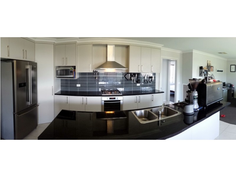 7 Friabird Way, Thurgoona NSW 2640