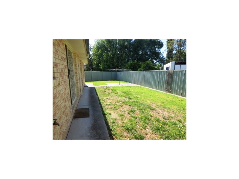 1/326 Shirleen Crescent, Lavington NSW 2641