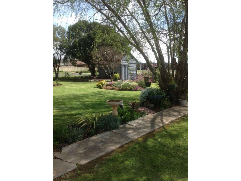18 Douglas Street, Culcairn NSW 2660