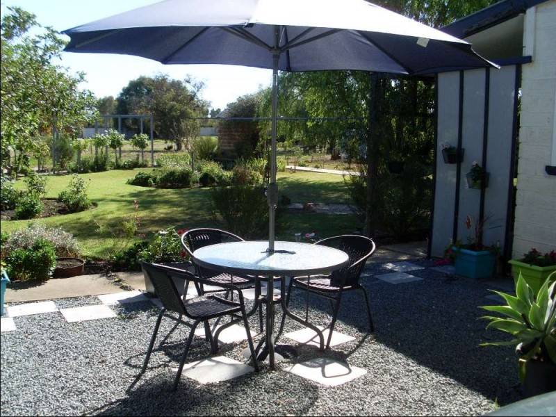 18 Douglas Street, Culcairn NSW 2660