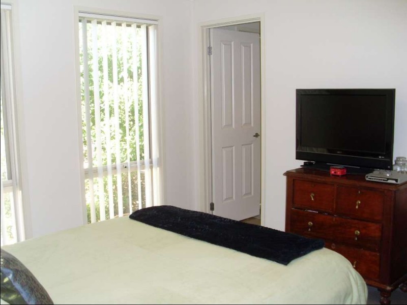 2/774 Centaur Road, Hamilton Valley NSW 2641