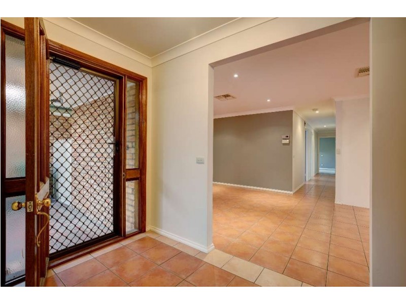 43 Saville Avenue, Lavington NSW 2641