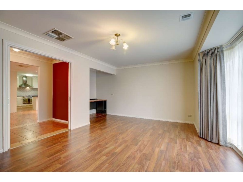 43 Saville Avenue, Lavington NSW 2641