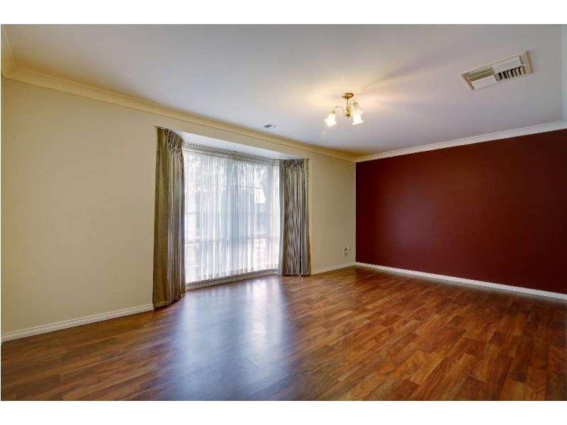 43 Saville Avenue, Lavington NSW 2641