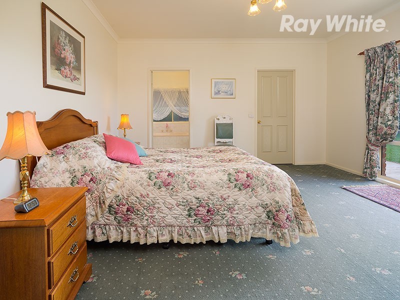 194 Bank Street, Howlong NSW 2643