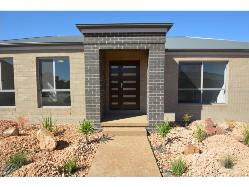 1/9 Donnolley Court, Lavington NSW 2641