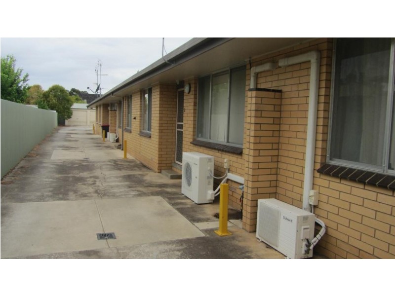 2/452 Kotthoff Street, Lavington NSW 2641