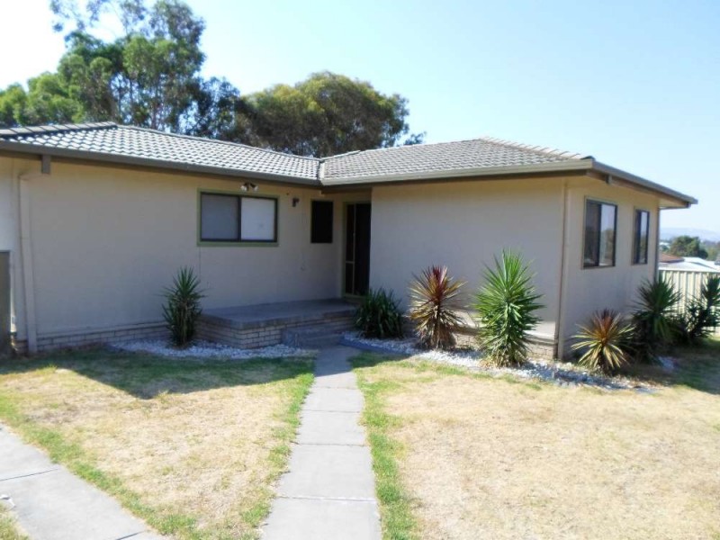 8 Cassia Street, West Albury NSW 2640