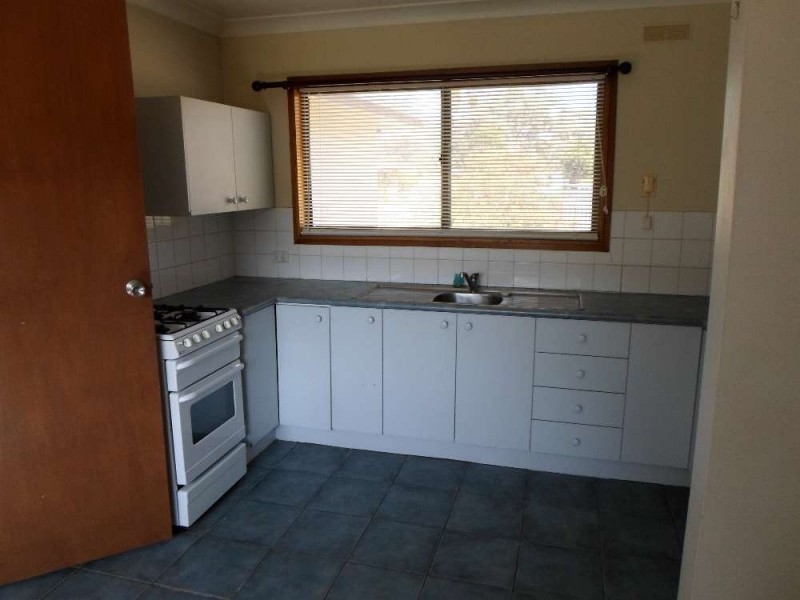 8 Cassia Street, West Albury NSW 2640