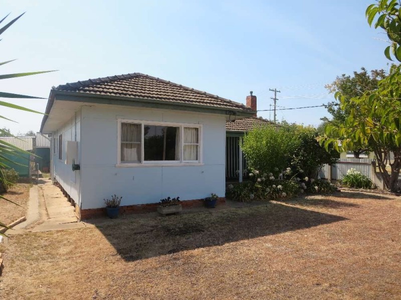 24 Fraser Street, Culcairn NSW 2660