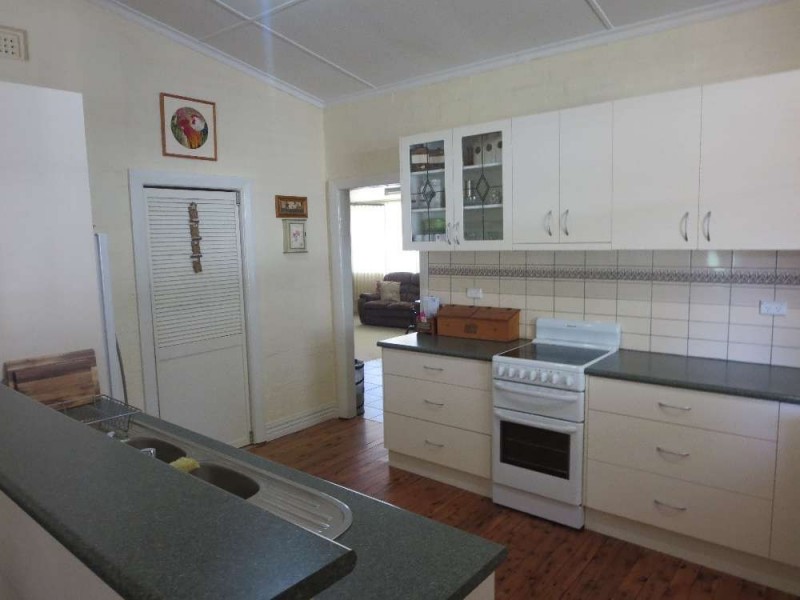 1 Edward Street, Culcairn NSW 2660