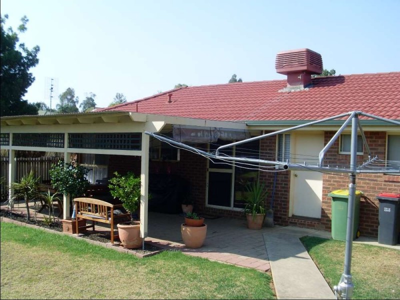 1 Denny Court, Thurgoona NSW 2640