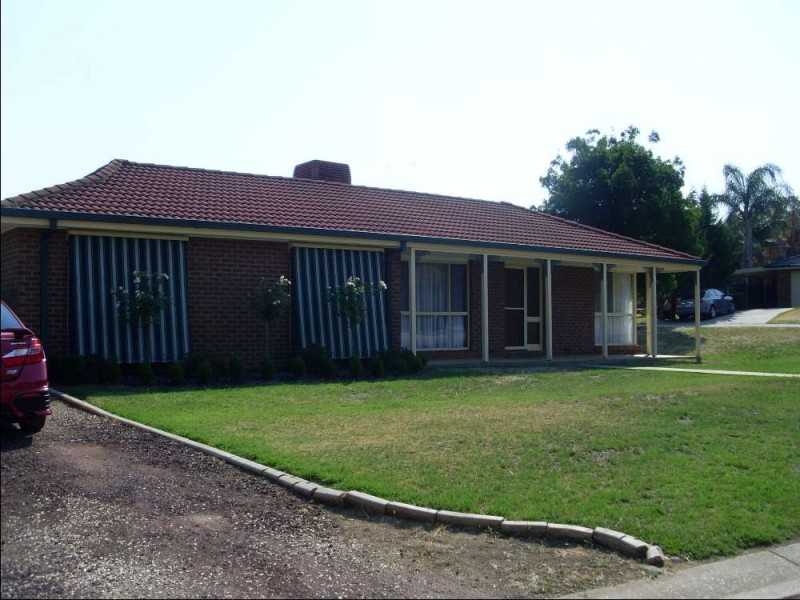 1 Denny Court, Thurgoona NSW 2640