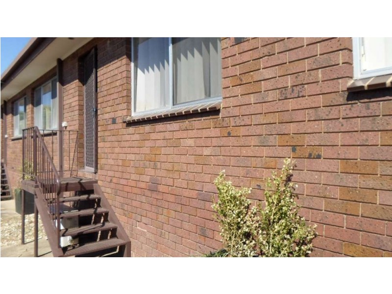 4/451 Rose Street, Lavington NSW 2641