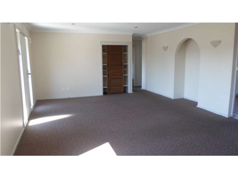 1/307 Vickers Road, Lavington NSW 2641