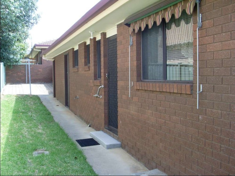 1/275 Vickers Road, Lavington NSW 2641