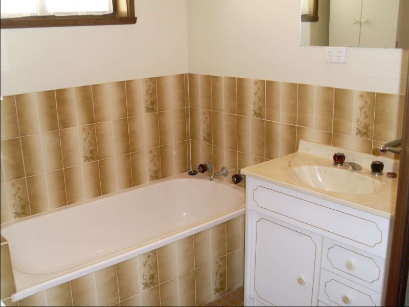 1/275 Vickers Road, Lavington NSW 2641