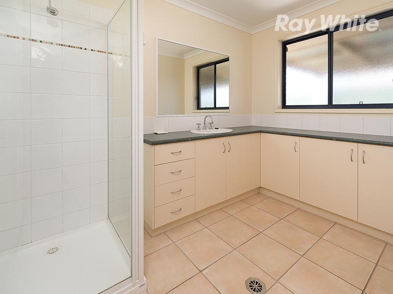 1/8 Hall Court, Howlong NSW 2643