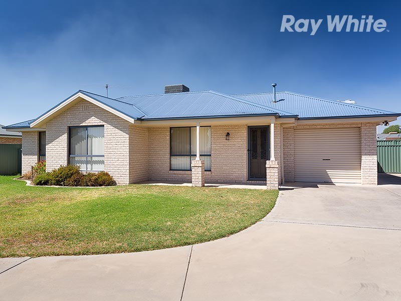 1/8 Hall Court, Howlong NSW 2643