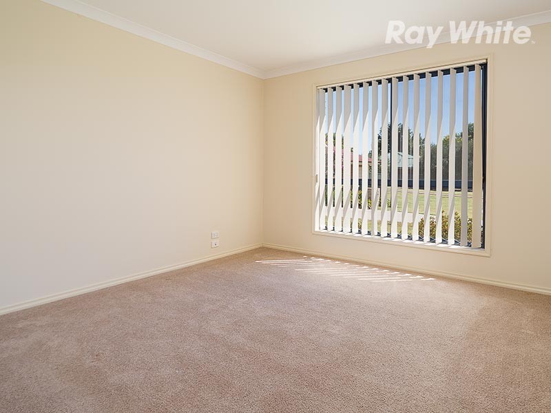 1/8 Hall Court, Howlong NSW 2643