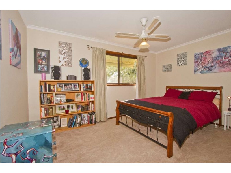 102 Feathertop Circuit, Thurgoona NSW 2640