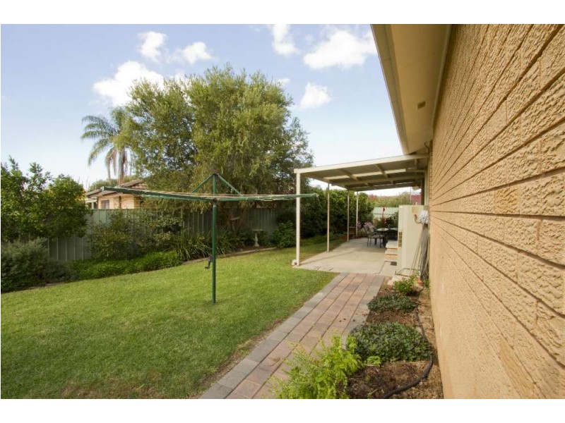 102 Feathertop Circuit, Thurgoona NSW 2640