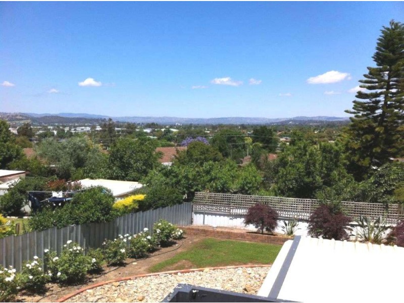 279 Tracy Street, Lavington NSW 2641