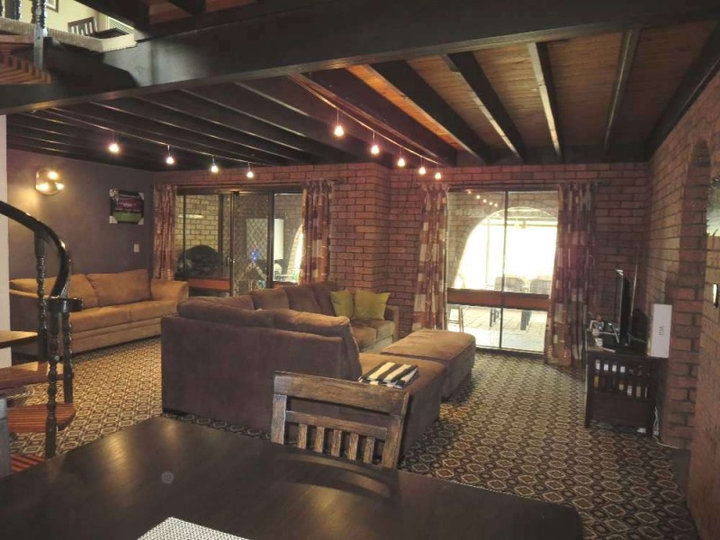 279 Tracy Street, Lavington NSW 2641