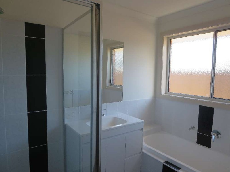 34 Lawson Circuit, Lavington NSW 2641