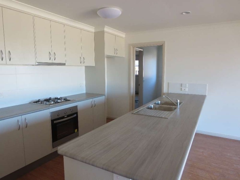 34 Lawson Circuit, Lavington NSW 2641