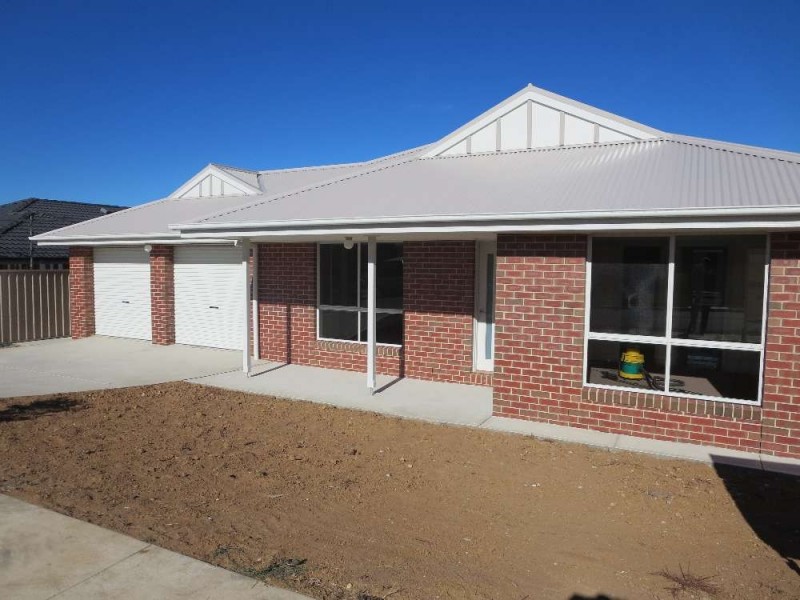 34 Lawson Circuit, Lavington NSW 2641