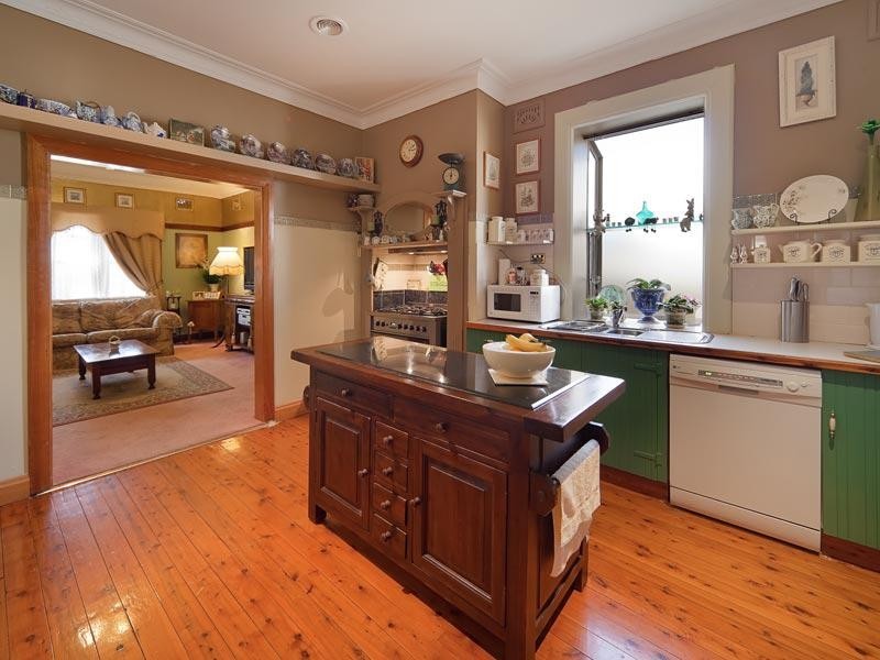 577 Heathwood Avenue, Lavington NSW 2641