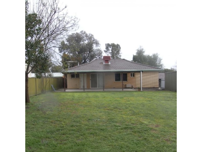 115 Hawkins Street, Howlong NSW 2643