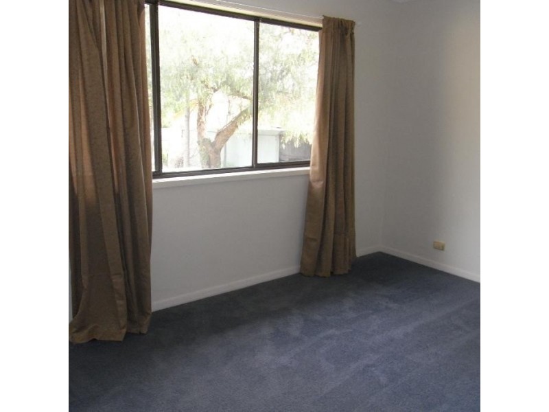 115 Hawkins Street, Howlong NSW 2643