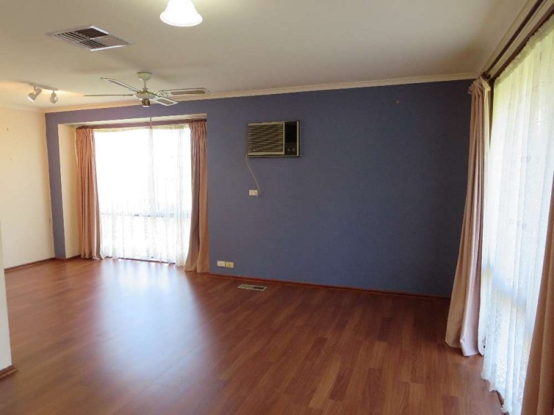 2 Karl Court, Lavington NSW 2641