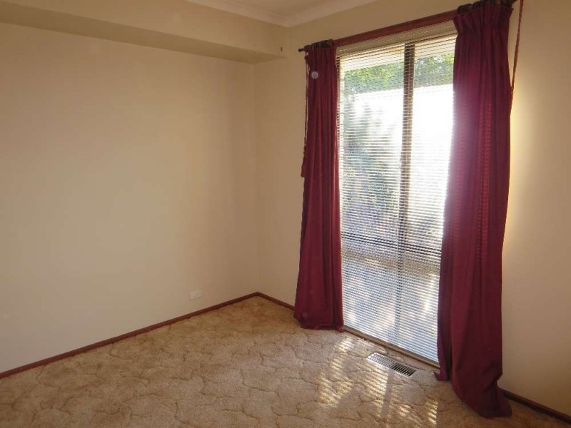 2 Karl Court, Lavington NSW 2641