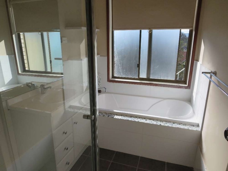 2 Karl Court, Lavington NSW 2641