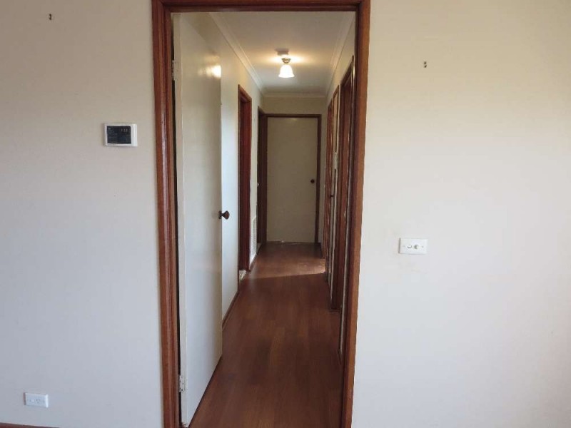 2 Karl Court, Lavington NSW 2641