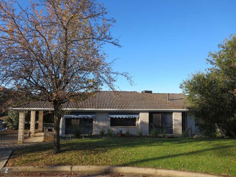 2 Karl Court, Lavington NSW 2641