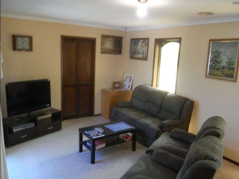 106 Pell Street, Howlong NSW 2643