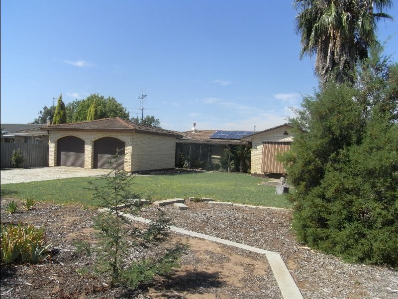 106 Pell Street, Howlong NSW 2643