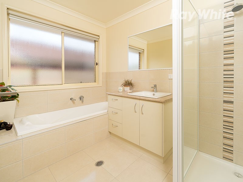 176 Clarke Street, Howlong NSW 2643