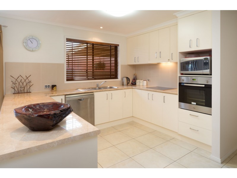 373 Poplar Drive, Lavington NSW 2641