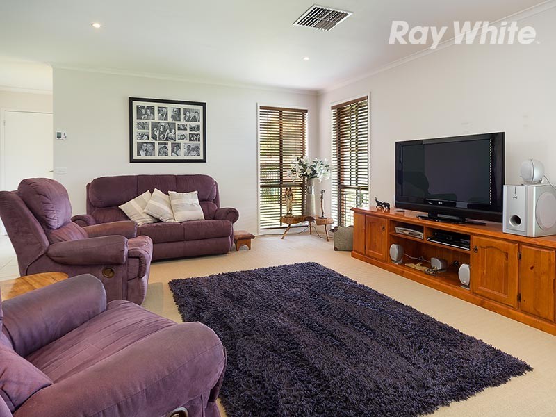 373 Poplar Drive, Lavington NSW 2641