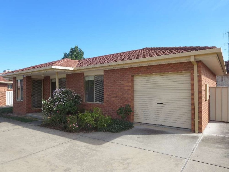 2/381 Dick Road, Lavington NSW 2641