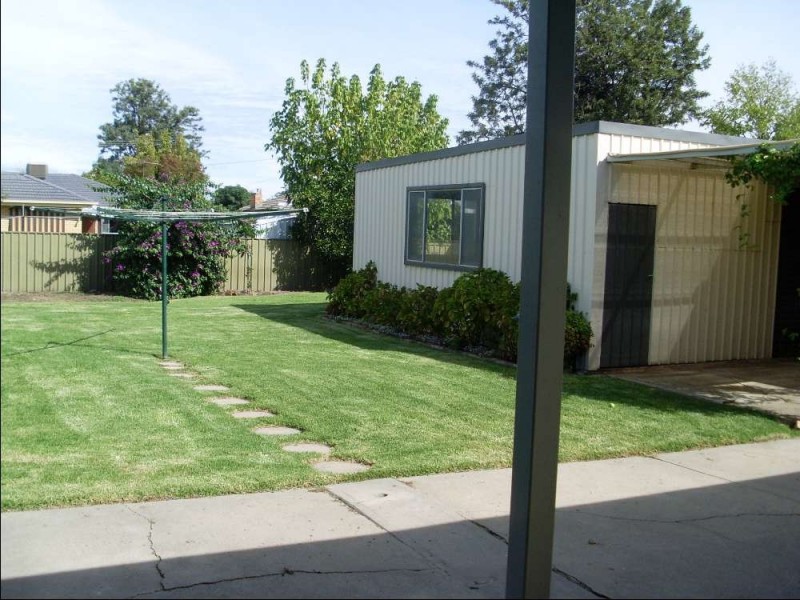 203 Kooba Street, North Albury NSW 2640