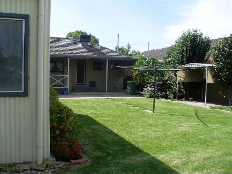 203 Kooba Street, North Albury NSW 2640