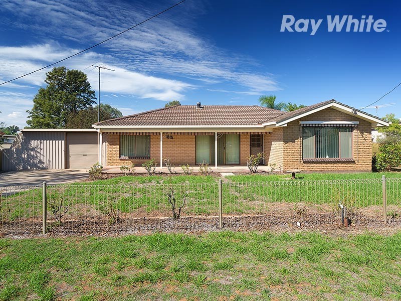 106 Pearce Street, Howlong NSW 2643