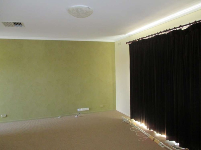 4 Buronga Drive, Springdale Heights NSW 2641