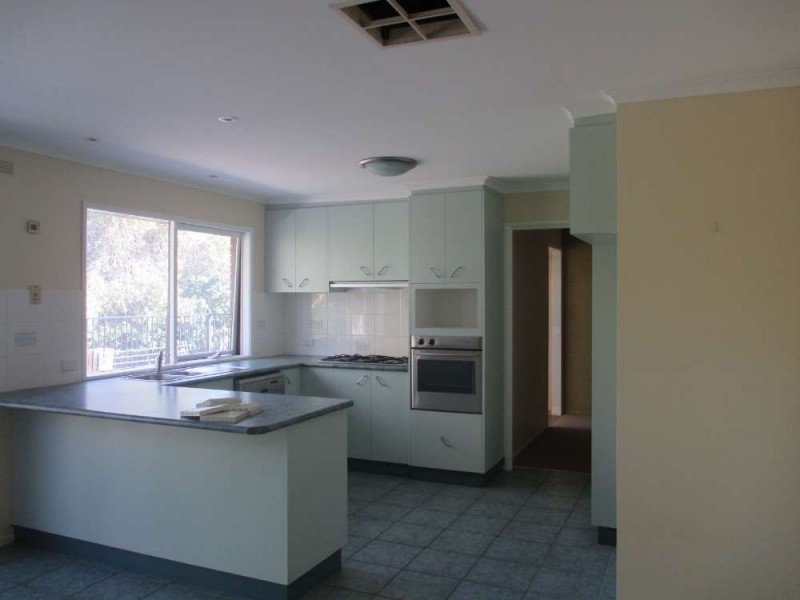 4 Buronga Drive, Springdale Heights NSW 2641